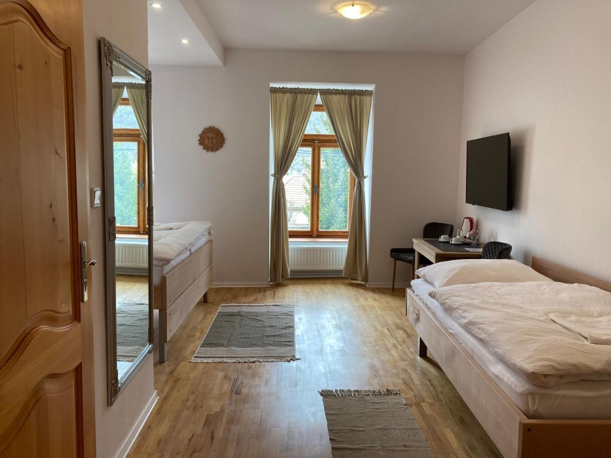Plesivec Bed & Breakfast Hugo מראה חיצוני תמונה