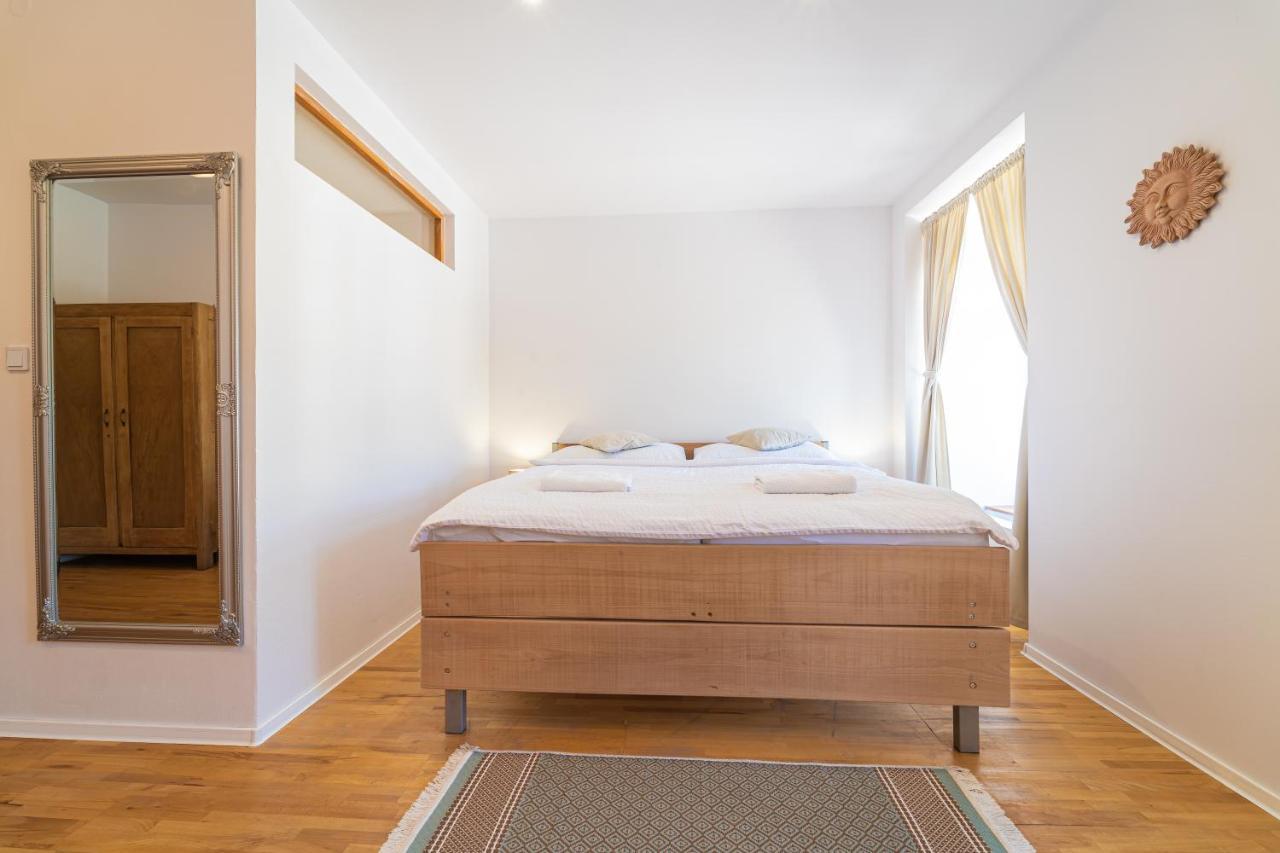 Plesivec Bed & Breakfast Hugo מראה חיצוני תמונה