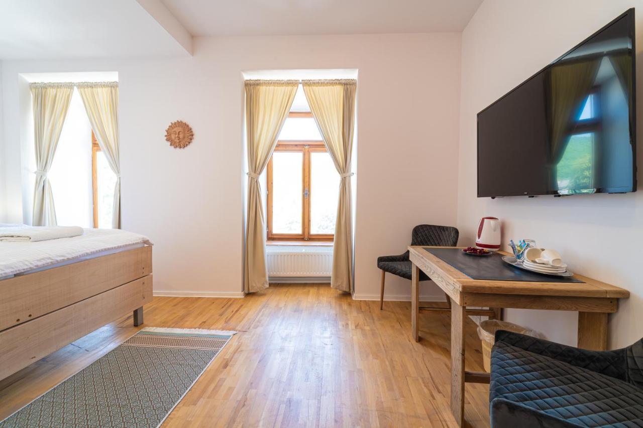 Plesivec Bed & Breakfast Hugo מראה חיצוני תמונה