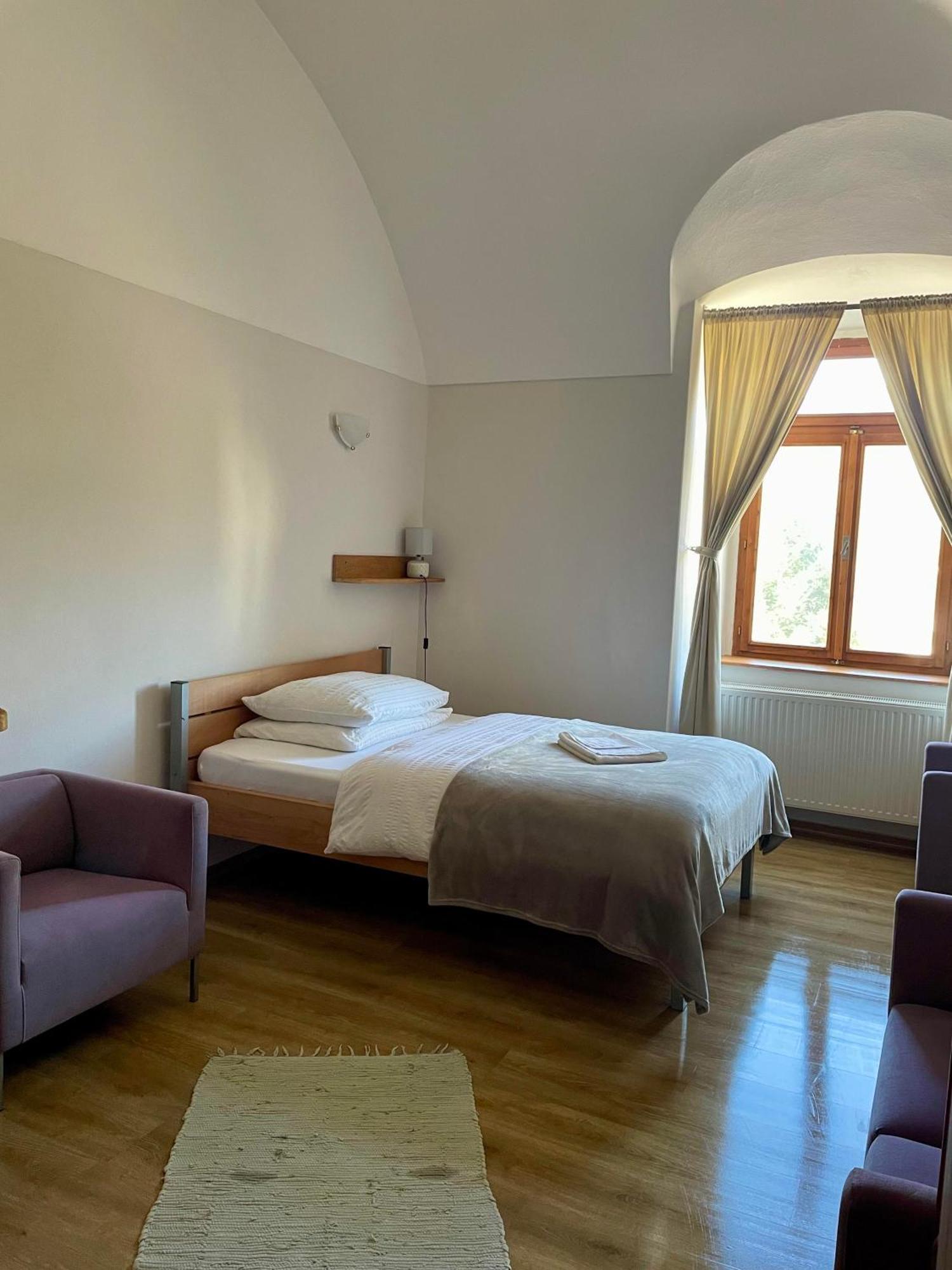 Plesivec Bed & Breakfast Hugo מראה חיצוני תמונה