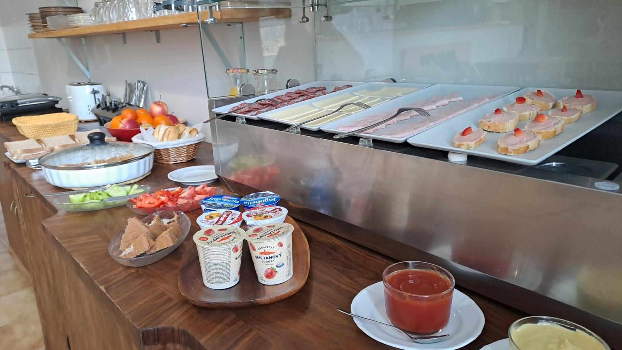 Plesivec Bed & Breakfast Hugo מראה חיצוני תמונה