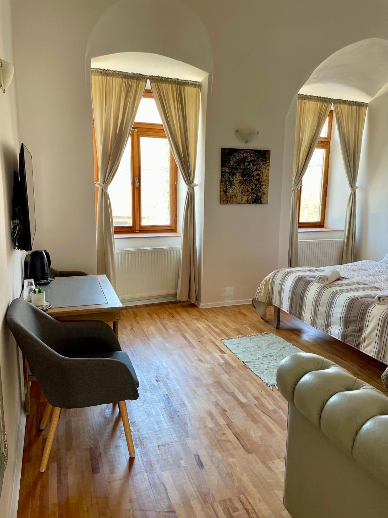 Plesivec Bed & Breakfast Hugo מראה חיצוני תמונה